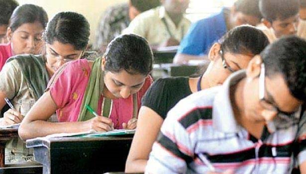 லட்சக்கணக்கில் லாபம் சம்பாதிக்கும் தனியார் பயிற்சி மையங்கள்!