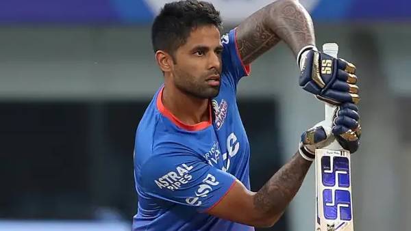 இப்படி ஆடினால் எங்கு பந்து போடுவோம்!!  குஜராத் அணி வீரர் டுவீட்!!