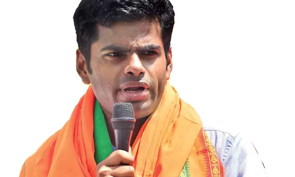 மற்றவர் உழைப்புகளுக்கு திமுக கட்சியினர் ஸ்டிக்கர் ஒட்டிக் கொள்கிறார்கள்! பாஜக தலைவர் அண்ணாமலை விமர்சனம்!!