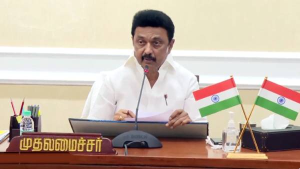 தமிழக அமைச்சரவையில் திடீர் மாற்றம்!! இவர்கள் தான் அடுத்து தமிழ்நாட்டின் அமைச்சர்கள்!!