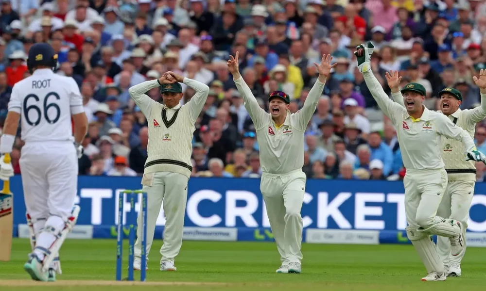 மழையால் பாதிக்கப்பட்ட மூன்றாம் நாள் ஆட்டம்!! 35 ரன்கள் முன்னிலையில் இங்கிலாந்து அணி!!