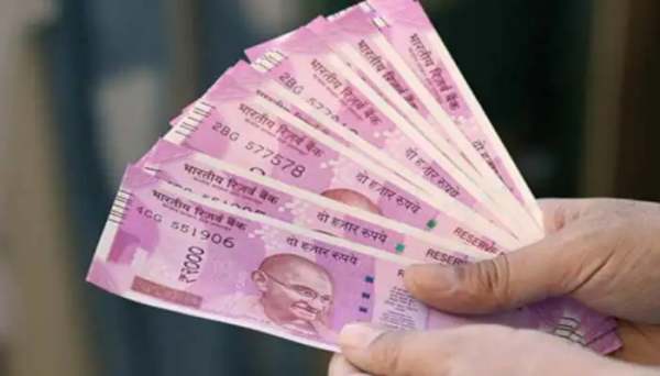 மத்திய அரசு அடுத்தடுத்து ஊழியர்களுக்கு கொடுத்த ஹாப்பி நியூஸ்!! இனி உயர போகும் சம்பளம்!!