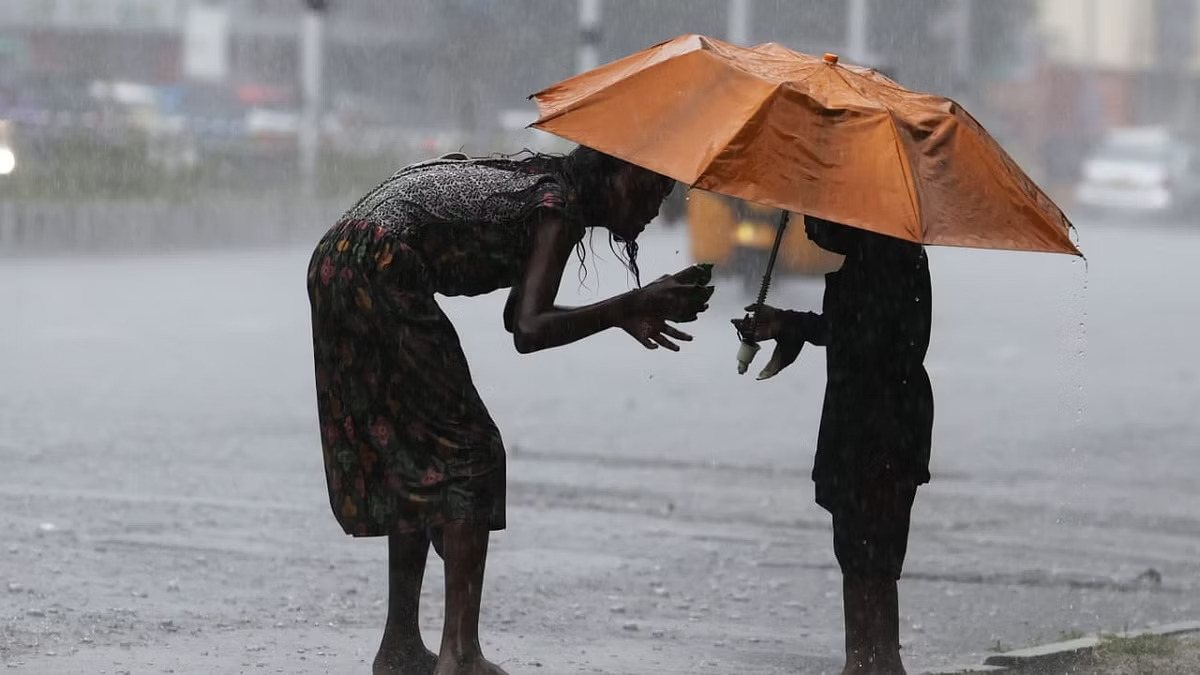 மழைகாலம் வந்துவிட்டது!  சளி, இருமல் பிரச்சனைக்கு என்ன தீர்வு!!