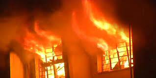 மருத்துவமனையில் ஏற்பட்ட திடீர் தீ விபத்து!! புகை மண்டலமாக காட்சியளிக்கும் அறைகள்!!