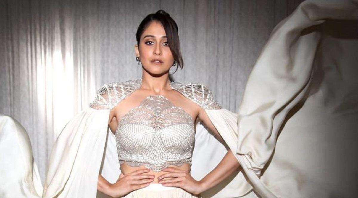 அதை செய்தால் உடனடியாக வாய்ப்பு கிடைக்கும்! பிரபல நடிகைக்கு ஏற்பட்ட கசப்பான சம்பவம்!!