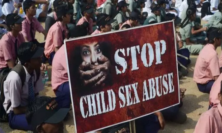 இரவு நேரத்தில் அதற்காக வனப்பகுதிக்கு சென்ற சிறுமி!! பின்னர் நேர்ந்த விபரீதம்!! 