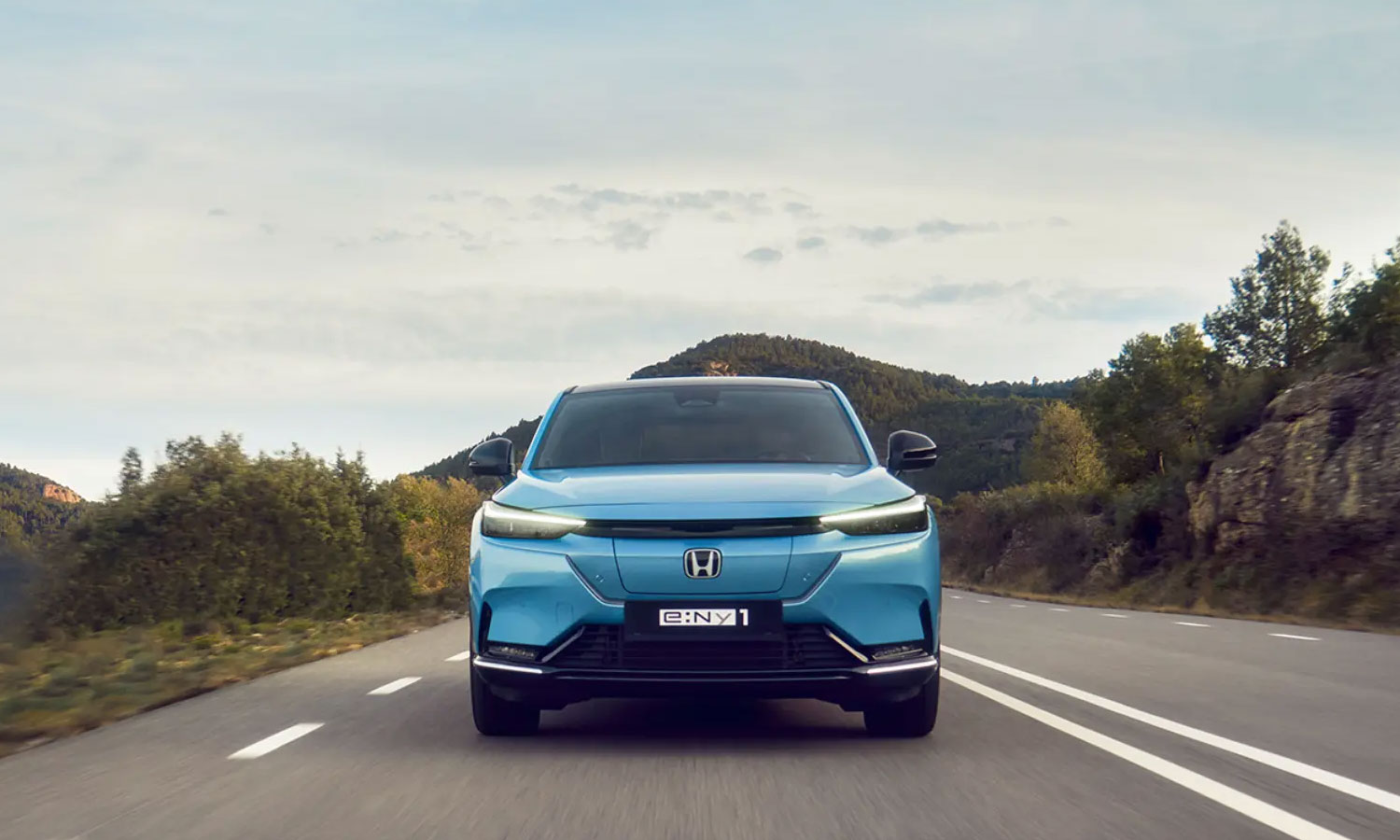 11 நிமிடம் சார்ஜ் செய்தால் 100 கிமீ பயணம் செய்யலாம்… புத்தம் புதிய எலக்டிரிக் கார் அறிமுகம்… 