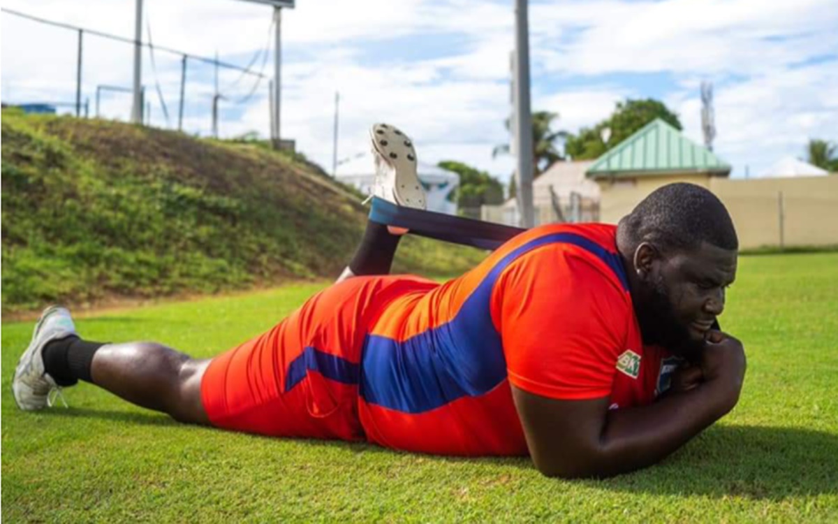 அதிக எடை காரணமாக ஓட முடியாமல் ரன்அவுட் ஆன கிரிக்கெட்டர்… இணையத்தில் வீடியோ வைரல்… 